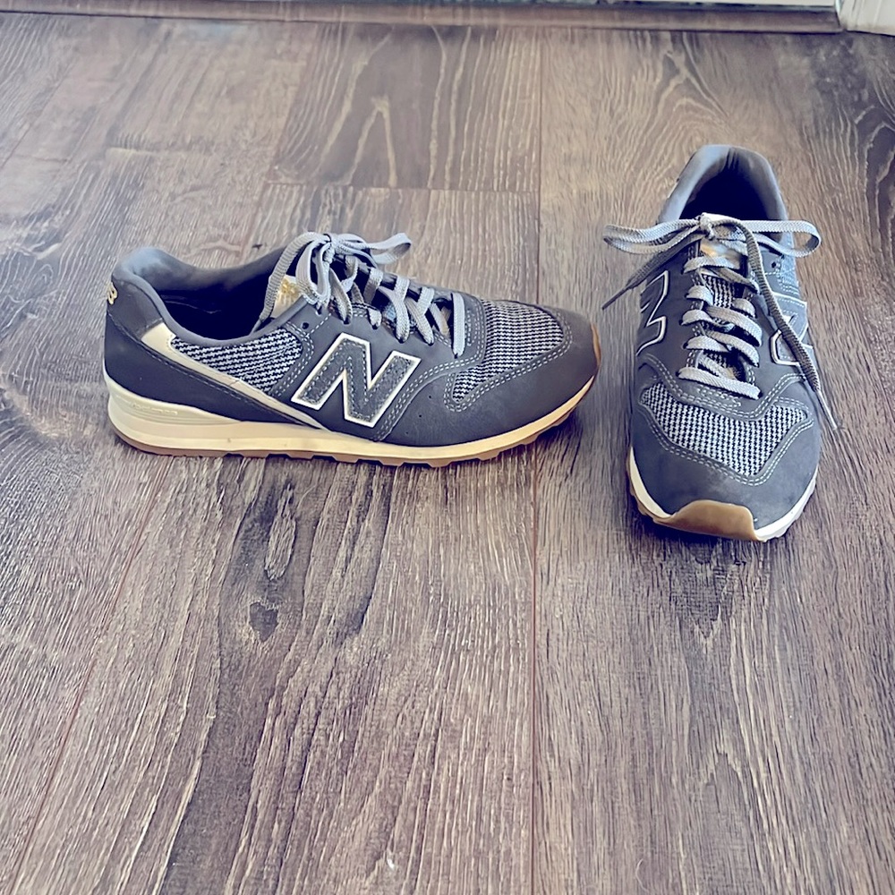 New Balance women’s sneakers
